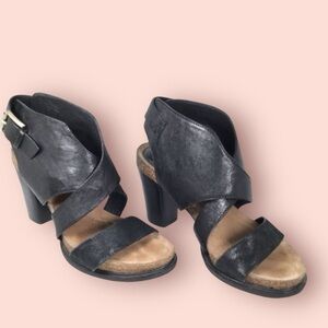 Sofft leather strappy heels